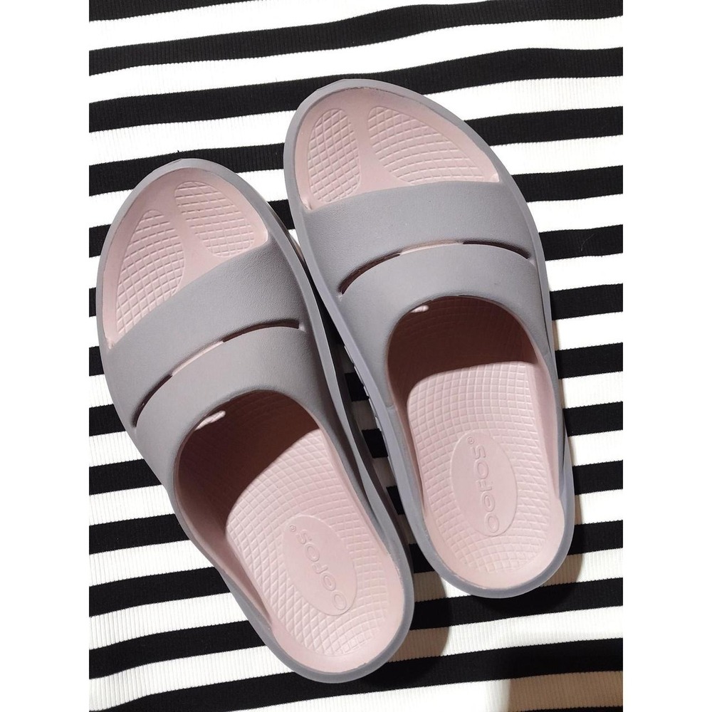OOFOS Women's Gray and Pink Slide Slippers - Picture 8 of 8